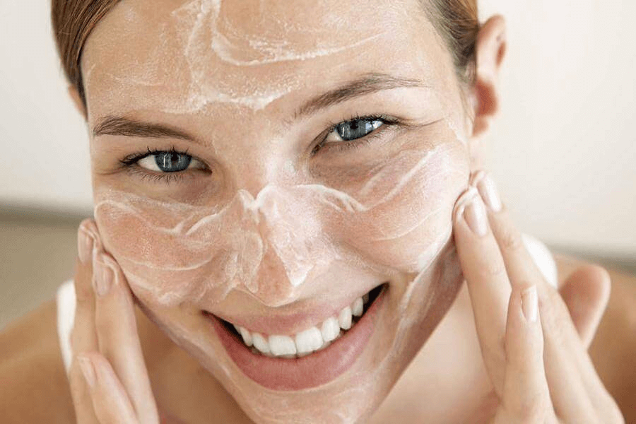 Гоммаж — це м’яке оновлення шкіри без агресивного пілінгу